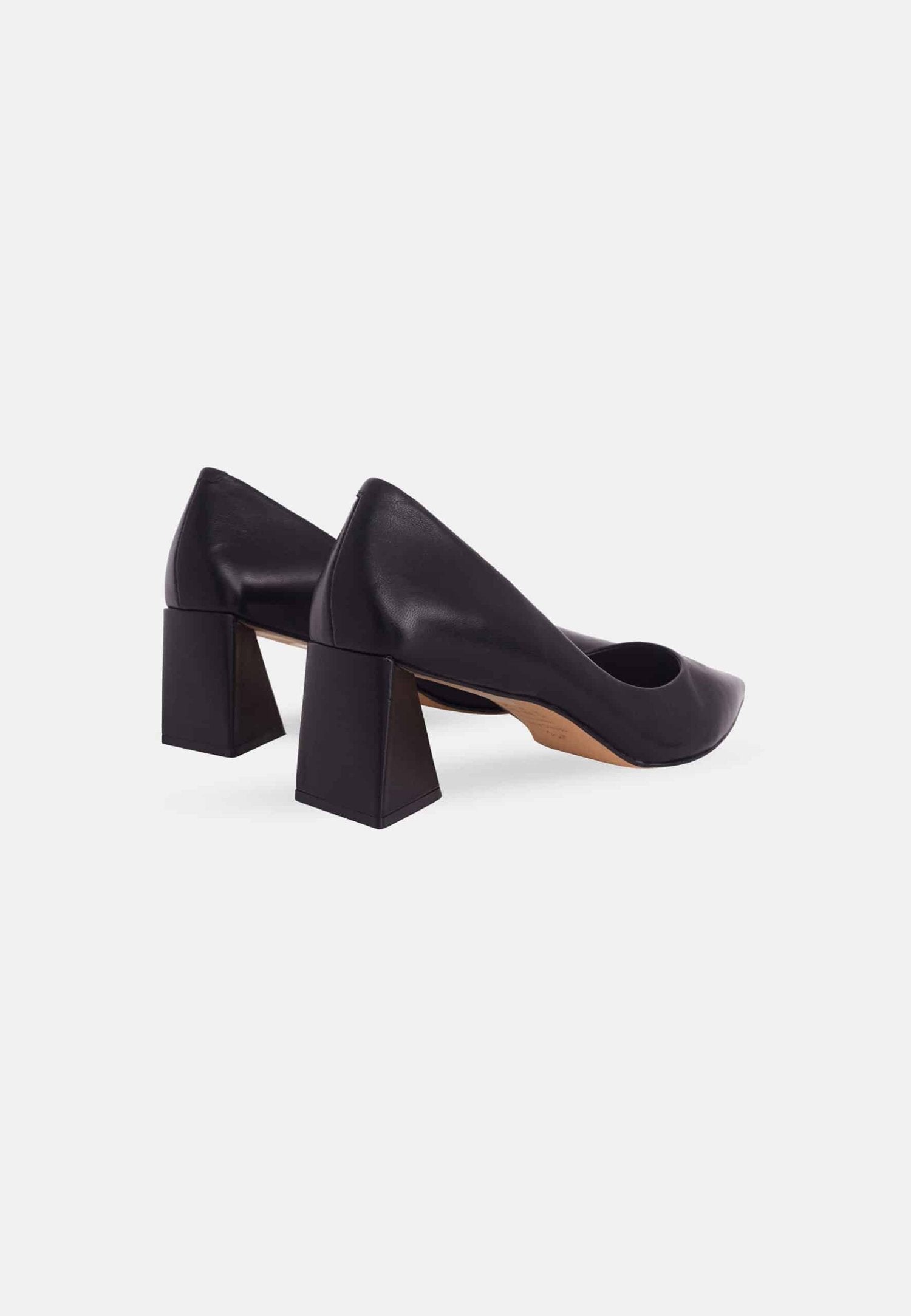 Mangará Vriesea Women's Pumps - 6.5Block Heel